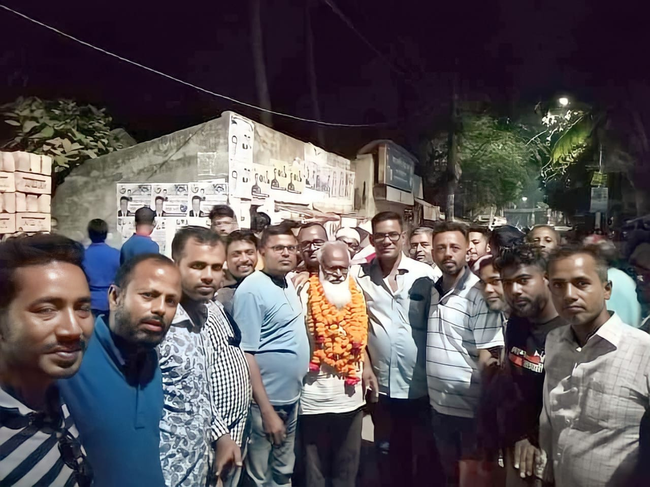 খুলনা ব্যুরো। বিএনপি'র ১১ মার্চের মানবন্ধন কর্মসূচি ঘিরে গ্রেফতারকৃত  মহানগর বিএনপি'র যুগ্ম আহবায়ক, স ম আব্দুর রহমানসহ  (৫)জন জামিনে কারামুক্ত হয়েছেন।