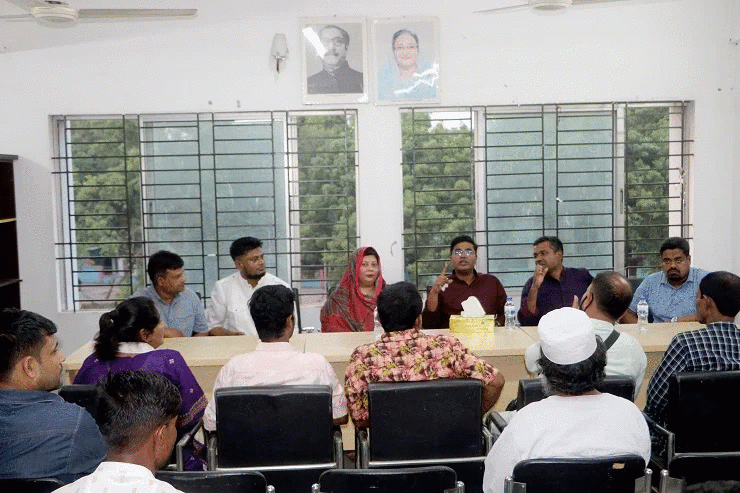 কেন্দ্রীয় নেতাদের সঙ্গে গাইবান্ধা মুক্তিযোদ্ধা সংসদ সন্তান কমান্ডের মতবিনিময়