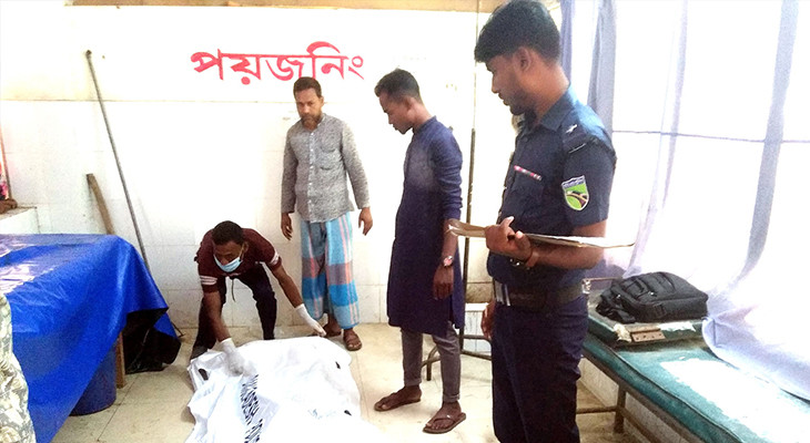 ত্রিমুখী সংঘর্ষে ভ্যানযাত্রী নিহত