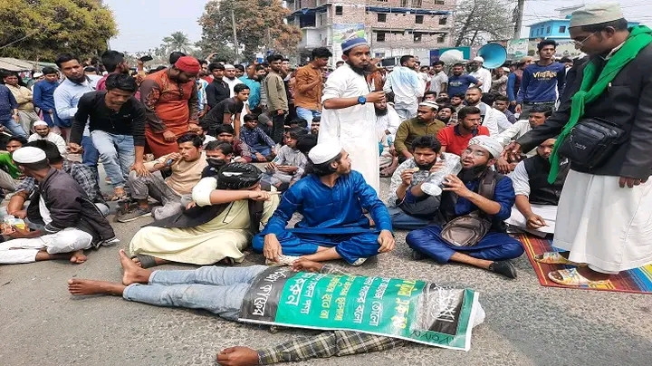 কাদিয়ানিদের জলসা বন্ধের দাবিতে পঞ্চগড় তৌহিদ জনতার বিক্ষোভ