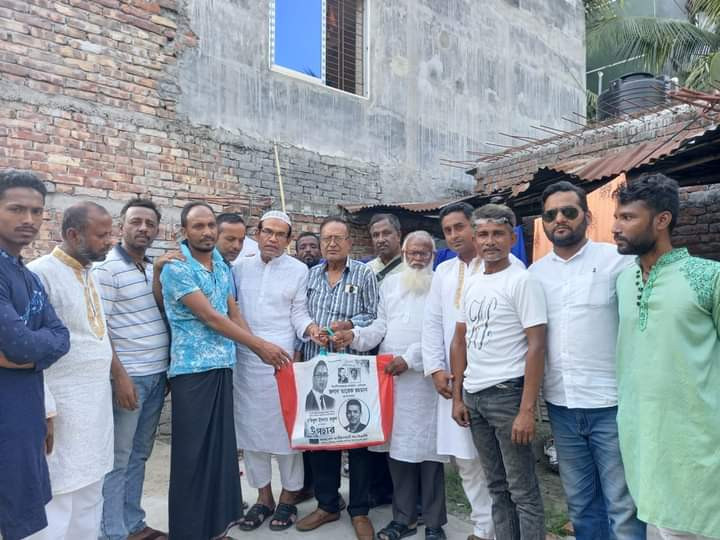 খুলনায় কারামুক্ত নেতাকর্মীদের মাঝে বকুলের ঈদ উপহার সামগ্রী প্রেরণ