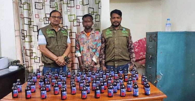 গাইবান্ধায় ফেনসিডিলসহ কারবারি গ্রেফতার