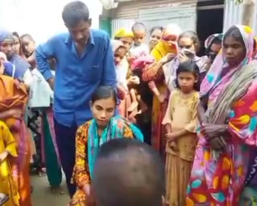 হঠাৎ মেয়ে থেকে ছেলেতে রূপান্তর