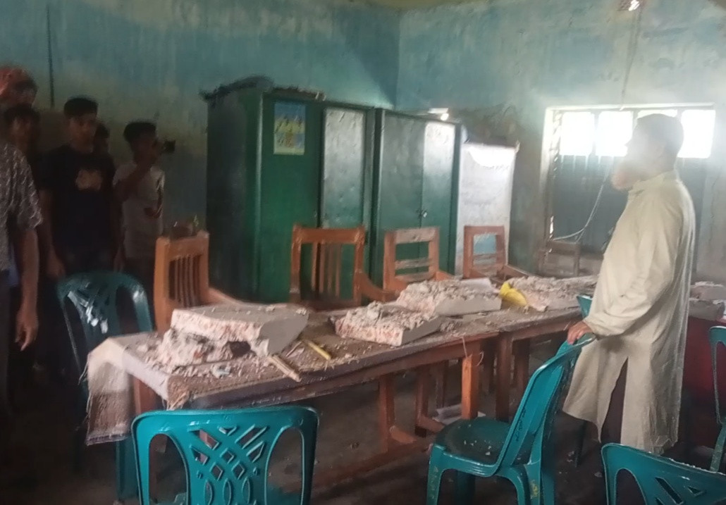 রাঙ্গাবালীতে মাধ্যমিক বিদ্যালয়ের ভবন ধসে আহত ১