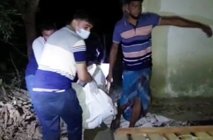 লক্ষ্মীপুরে সরকারি স্টাফ কোয়ার্টারে নারীর বস্ত্রহীন খন্ডিত মরদেহ উদ্ধার