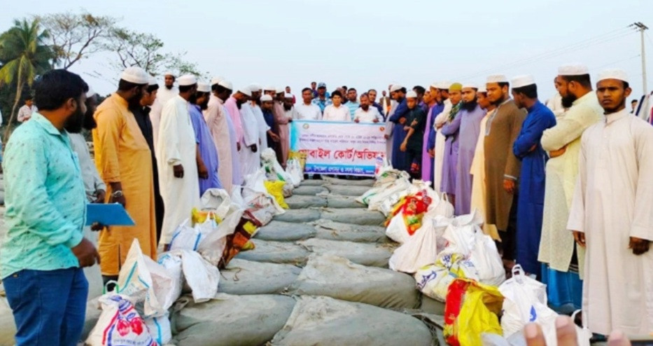লক্ষ্মীপুরে নিষেধাজ্ঞা অমান্য করে মাছ ধরায় ২০ জেলে আটক